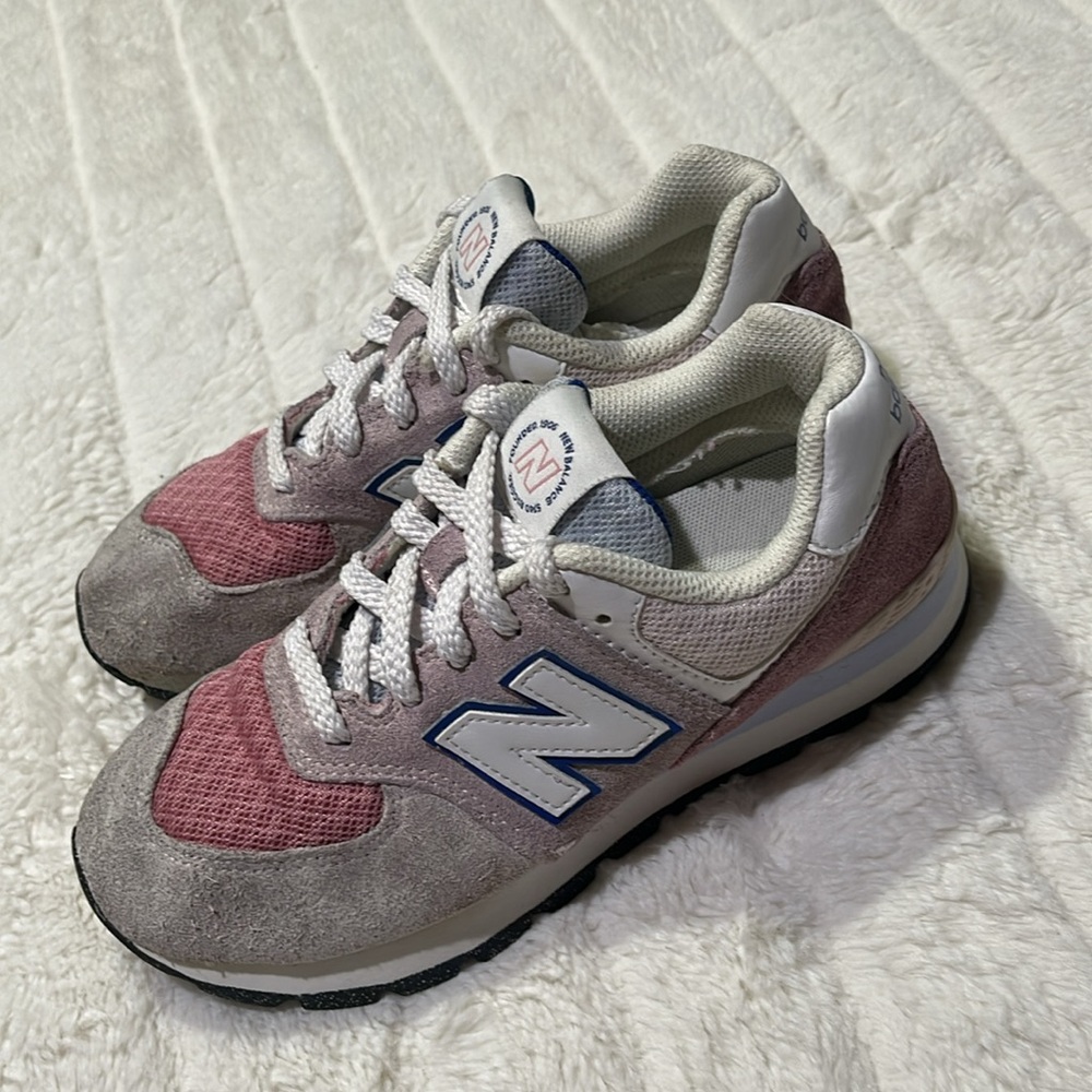 New Balance 574 - Picture 2 of 8
